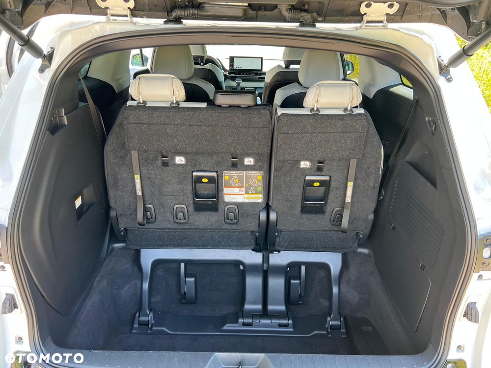 Toyota Sienna - 24