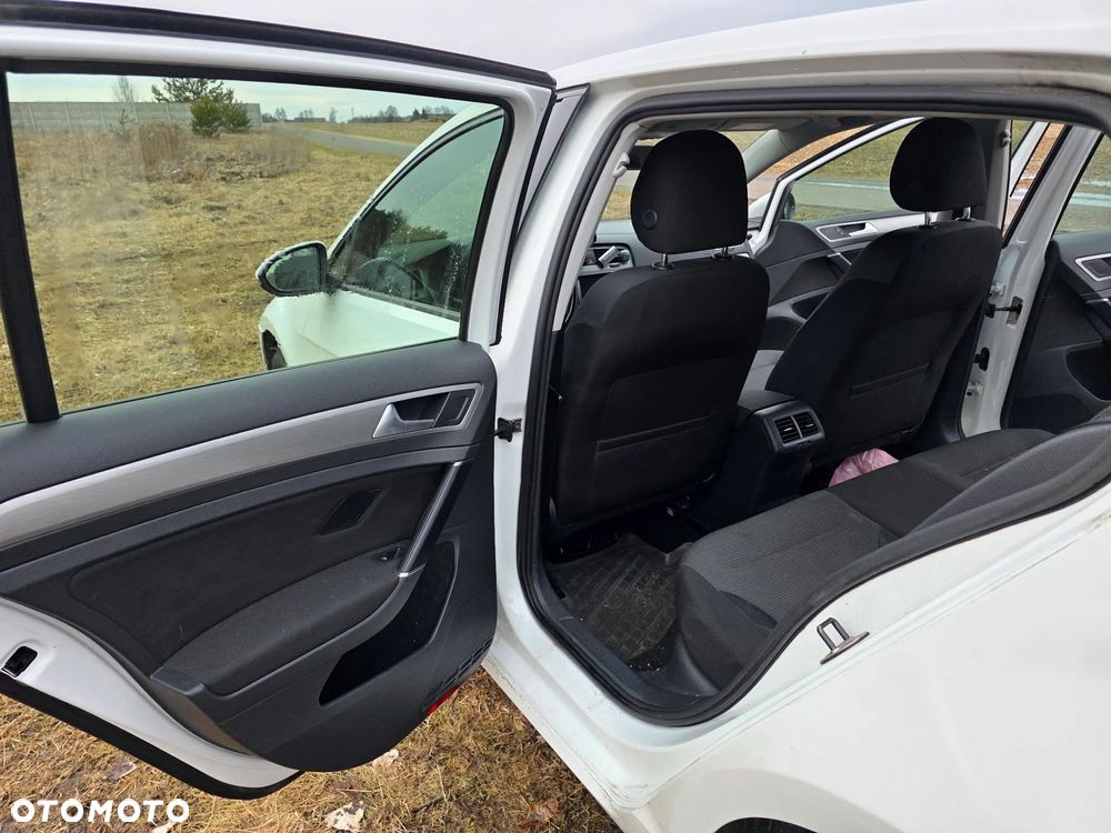 Volkswagen Golf - 15