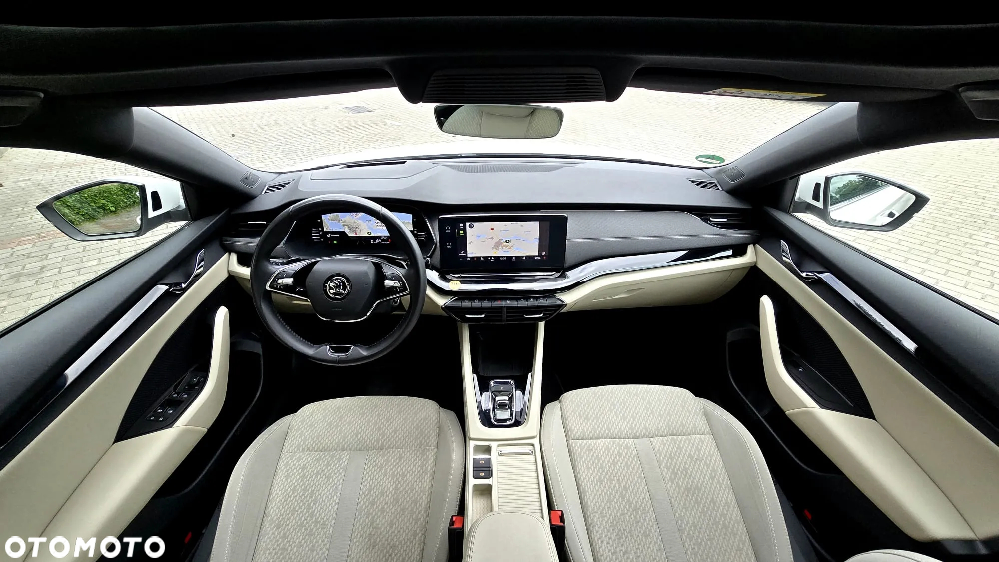 Skoda Octavia Combi 2.0 TDI DSG First Edition - 3