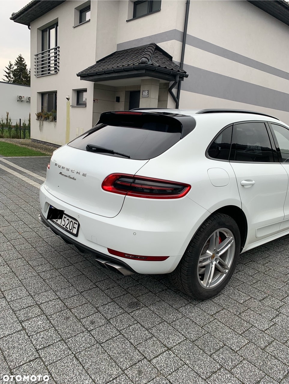 Porsche Macan Turbo - 4