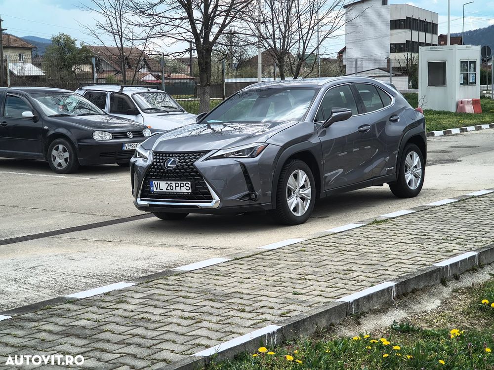 Lexus UX 250h Business Edition - 1