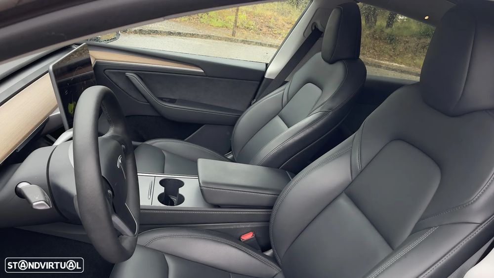 Tesla Model Y Performance Dual Motor AWD - 4