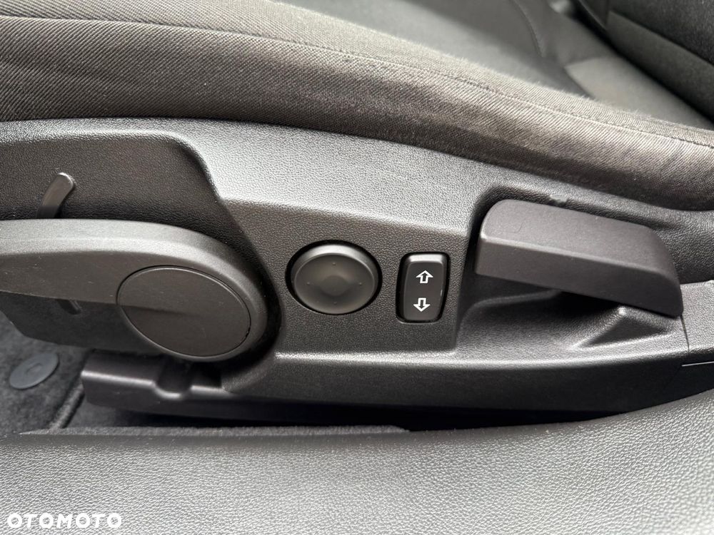 Opel Insignia 1.6 Turbo Edition - 13