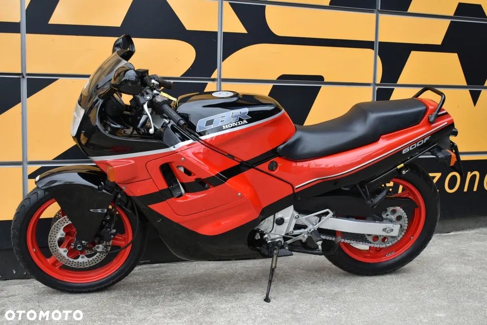 Honda CBR - 8