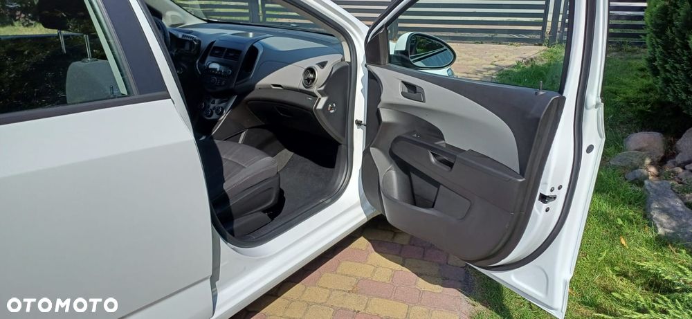 Chevrolet Aveo 1.4 LTZ - 15