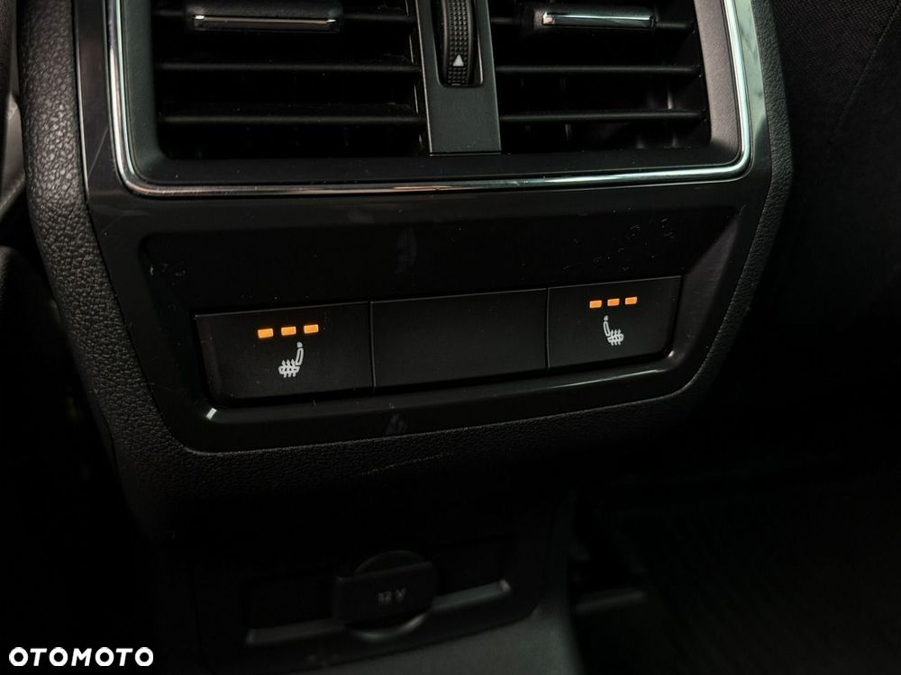 Skoda Karoq 2.0 TDI SCR 4x4 Style DSG - 36