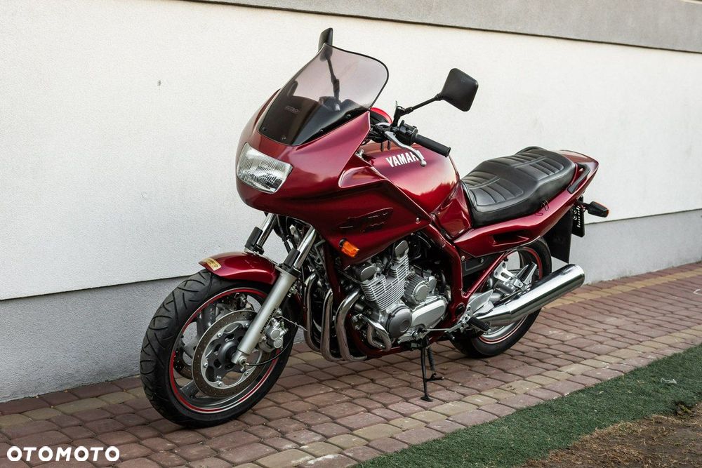 Yamaha XJ - 6