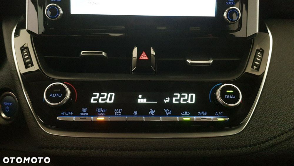 Toyota Corolla 1.8 Hybrid Comfort - 24