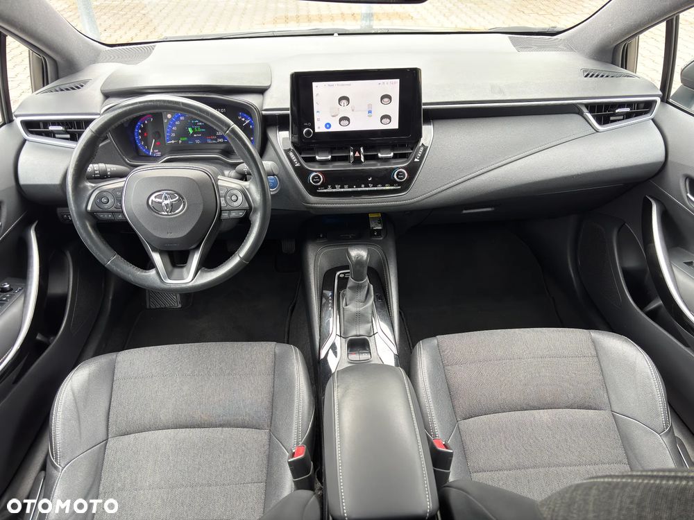 Toyota Corolla 1.8 Hybrid Executive - 16