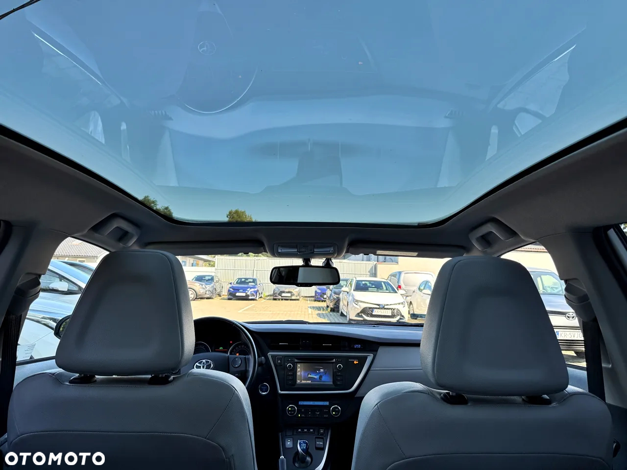 Toyota Auris 1.8 HSD Prestige NAVI - 9