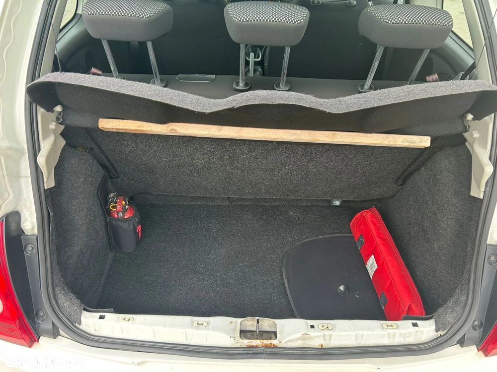 Nissan Micra 1.2 Visia - 5