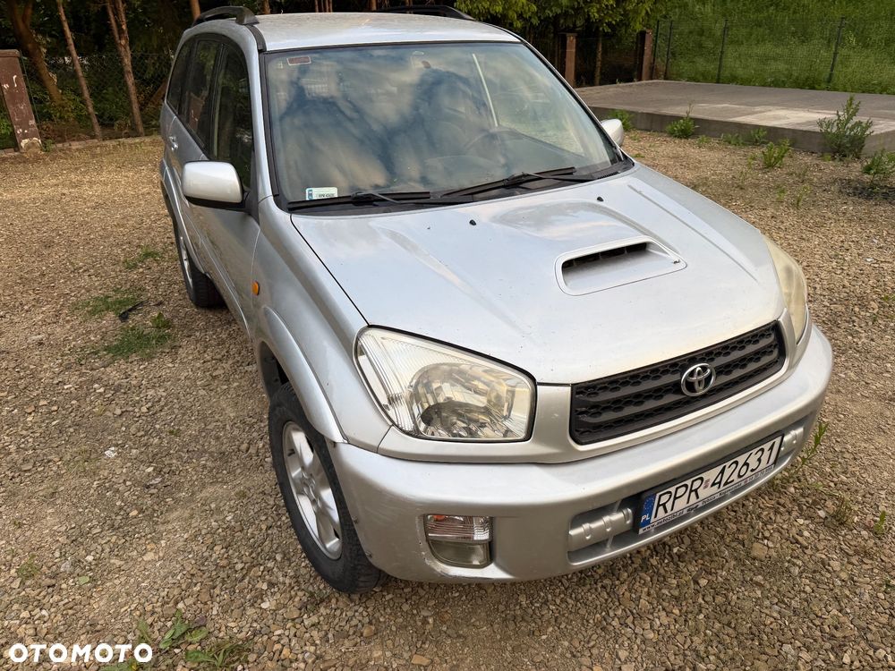 Toyota RAV4 D-4D 4x4 - 12