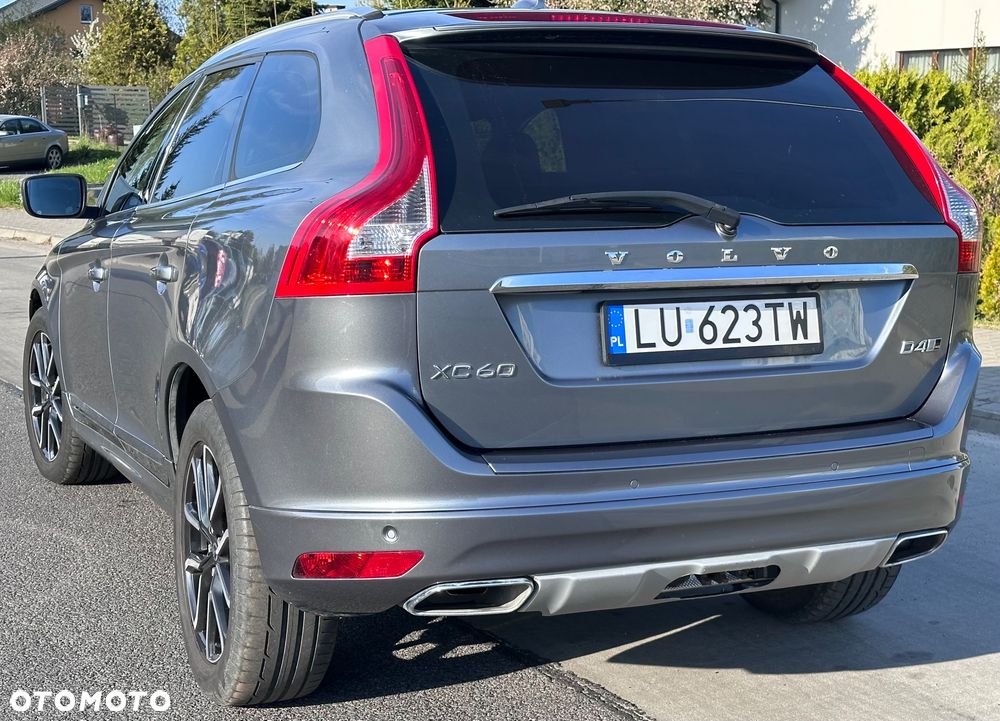 Volvo XC 60 D4 AWD Geartronic Summum - 4