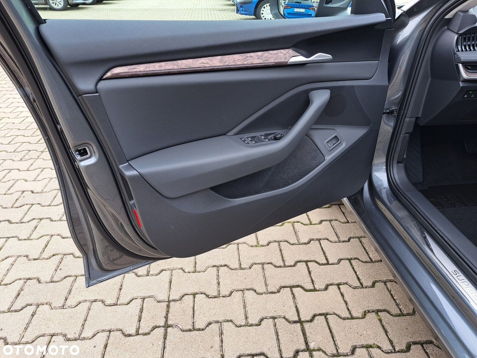 Skoda Superb 2.0 TSI 4x4 L&K DSG - 11