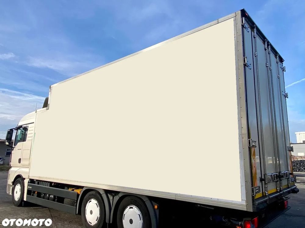 MAN TGX 26.480L Chlodnia 3osi - 4