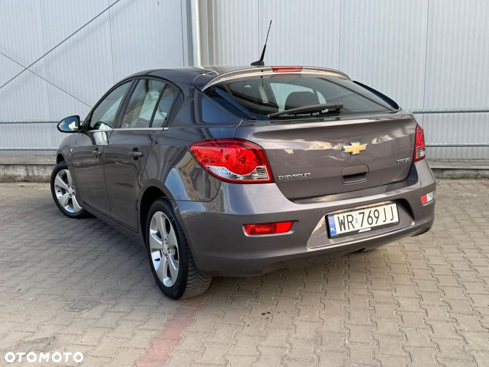 Chevrolet Cruze 1.8 LTZ - 16