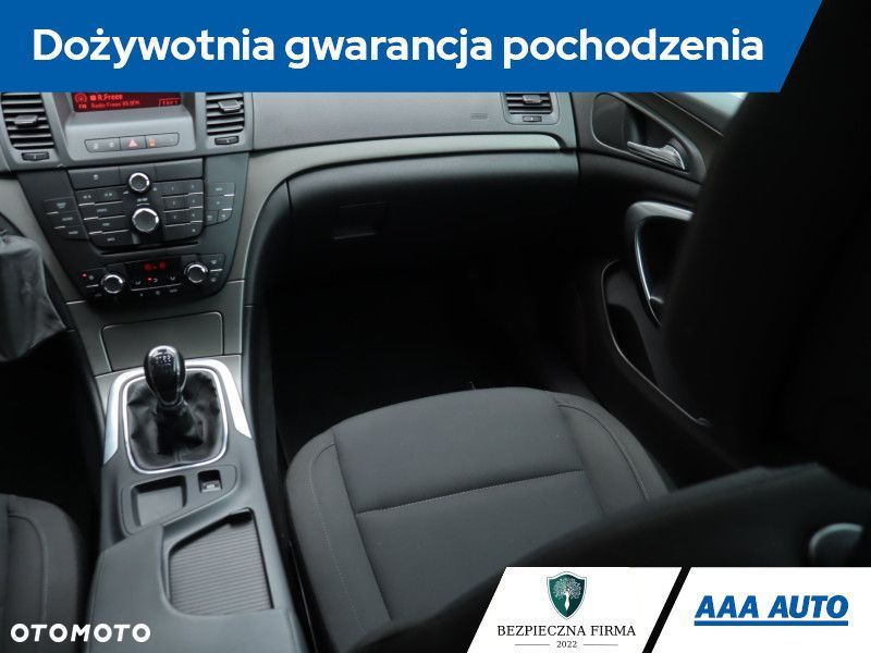 Opel Insignia - 10