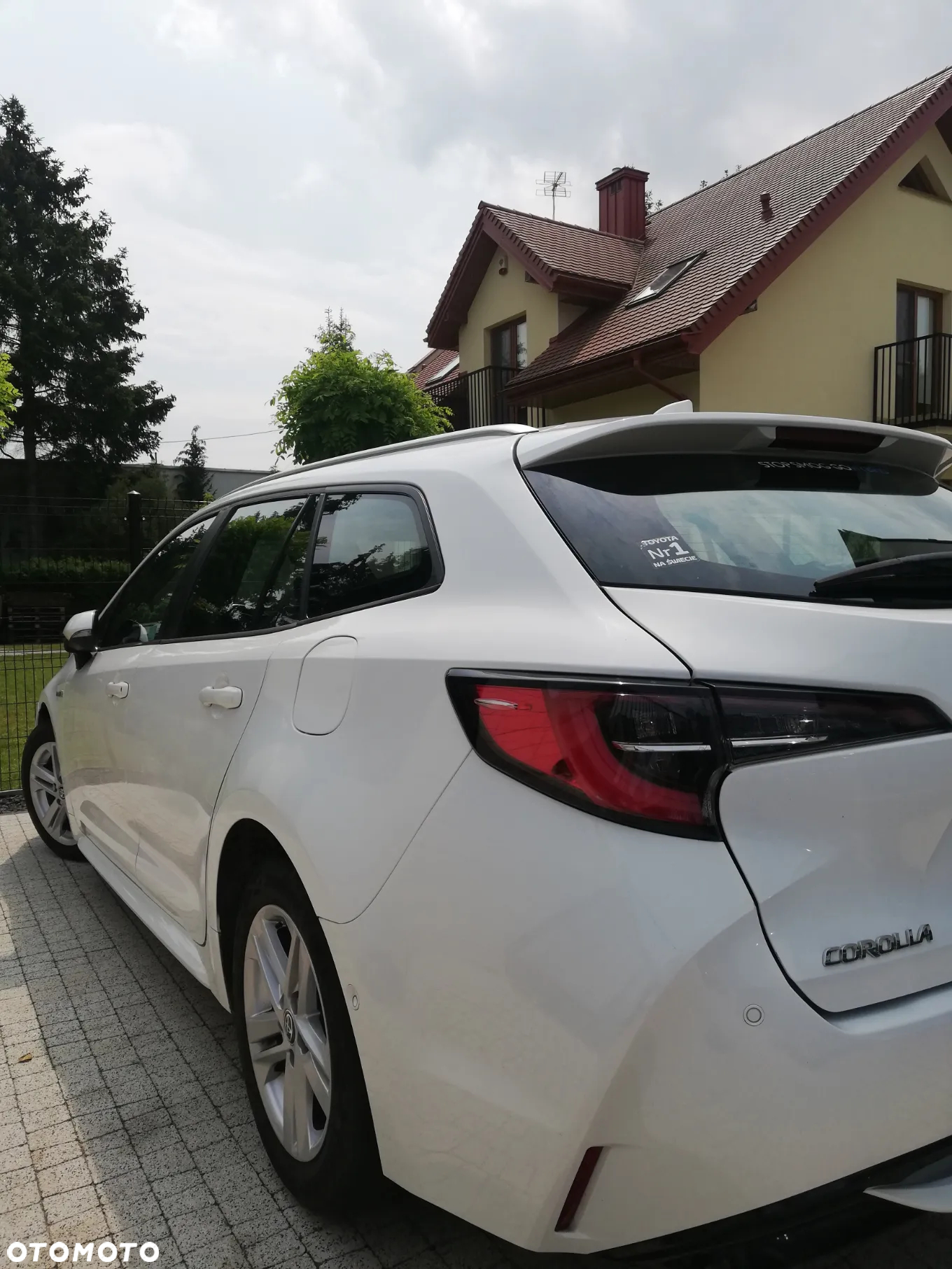 Toyota Corolla 1.8 Hybrid Comfort - 4