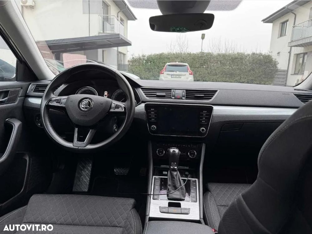 Skoda Superb 2.0 TDI DSG Ambition - 9