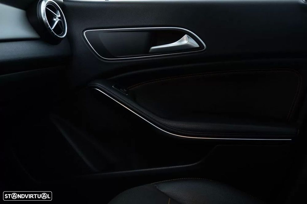 Mercedes-Benz CLA 200 - 21