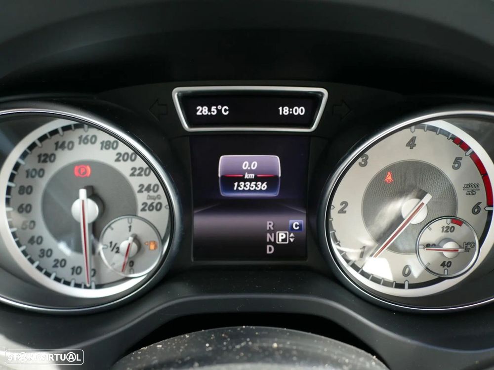 Mercedes-Benz GLA 180 d Urban Aut. - 19