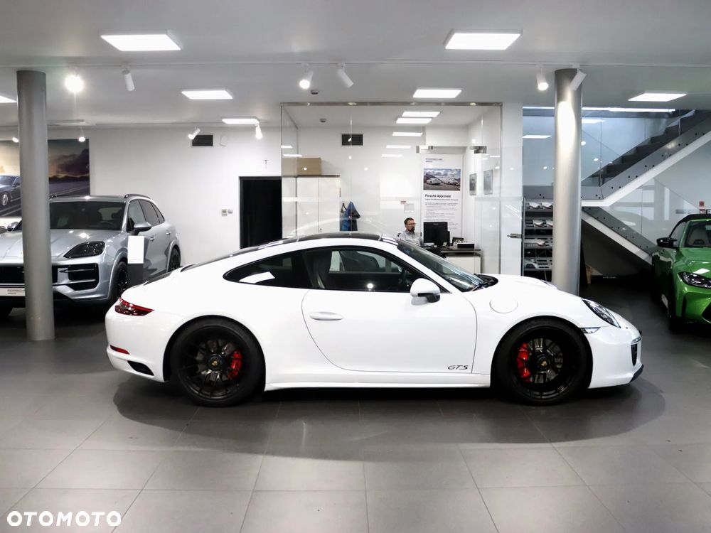 Porsche 911 Carrera 4 GTS PDK - 6