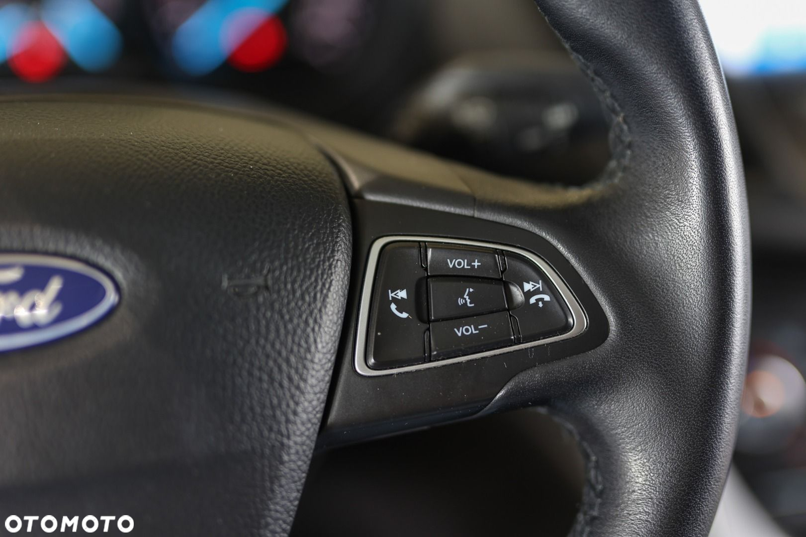 Ford Kuga - 18