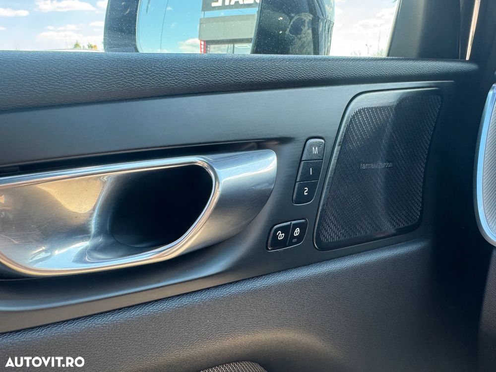 Volvo XC 60 B4 D Geartronic RDesign - 12