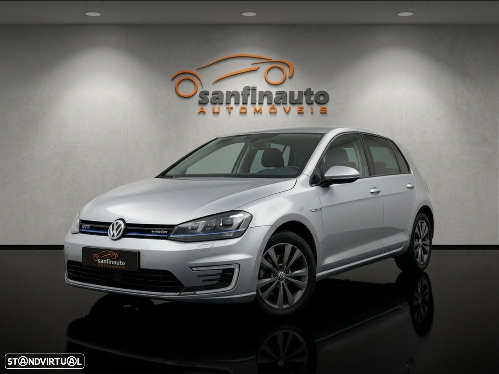 VW Golf 1.6 TDi Highline - 9