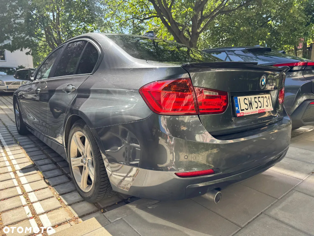 BMW Seria 3 318d Luxury Line - 5