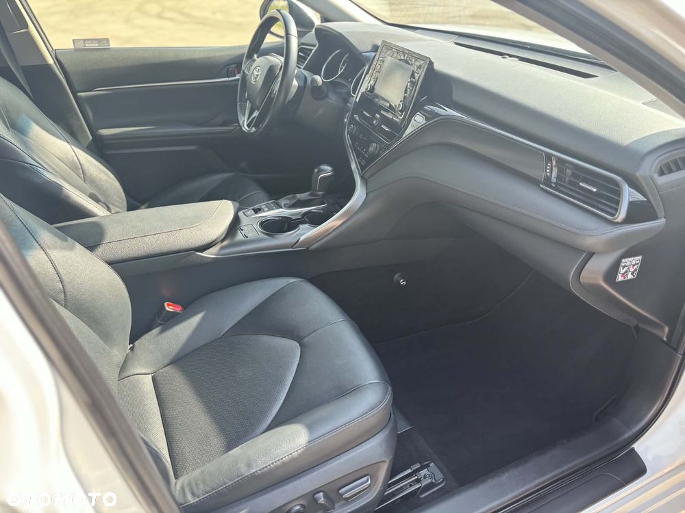 Toyota Camry 2.5 Hybrid Comfort CVT - 31