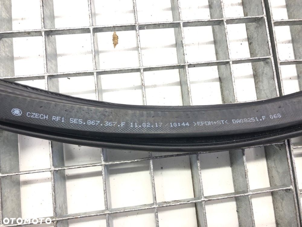 USZCZELKA DRZWI TYŁ LEWA  SKODA OCTAVIA III (5E3, NL3, NR3) 2012 - 2022 1.4 TSI 110 kW [150 KM] - 3