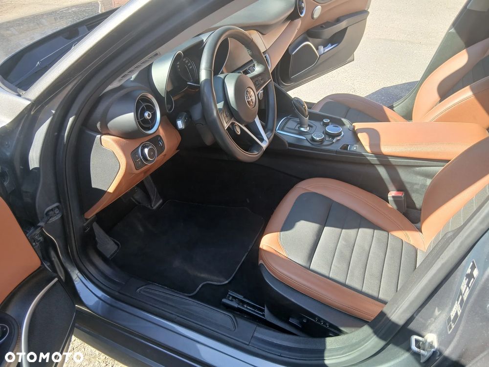 Alfa Romeo Giulia 2.0 Turbo Super - 7