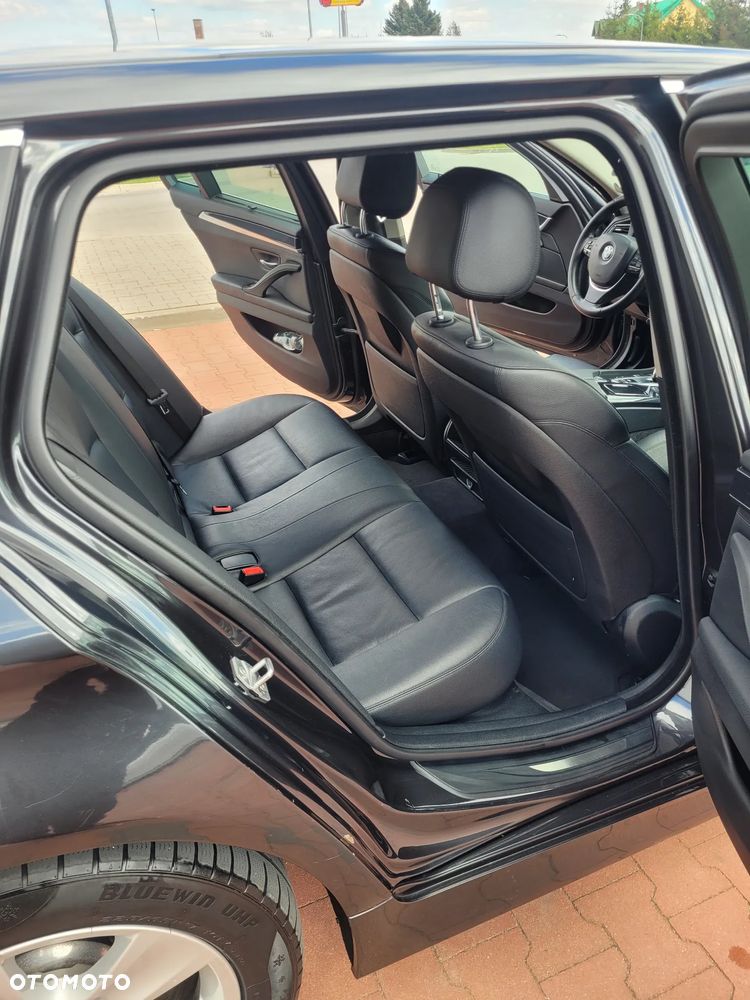 BMW Seria 5 520d xDrive - 12