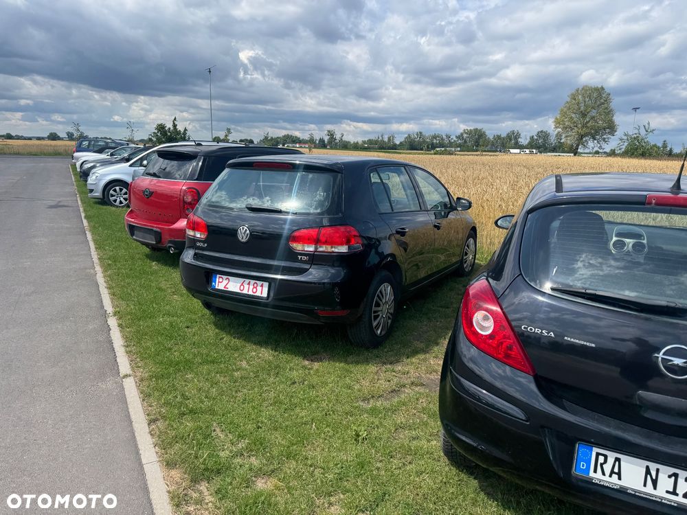 Volkswagen Golf 1.6 TDI DPF Trendline - 4