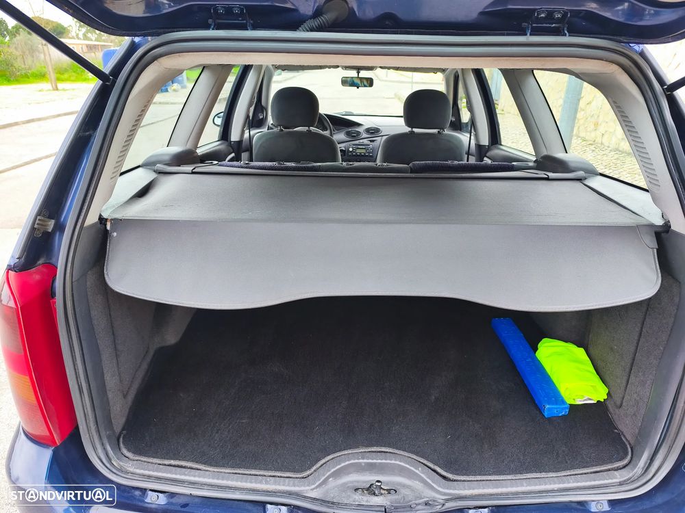 Ford Focus SW 1.8 TDdi Ghia - 13