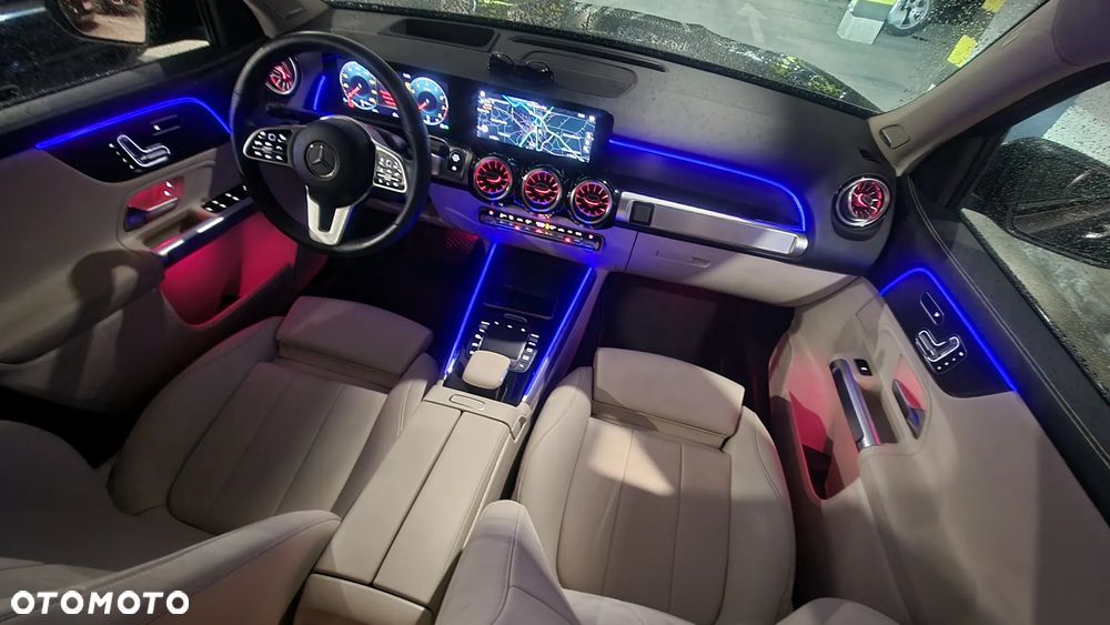 Mercedes-Benz GLB 250 4-Matic AMG Line 8G-DCT - 8