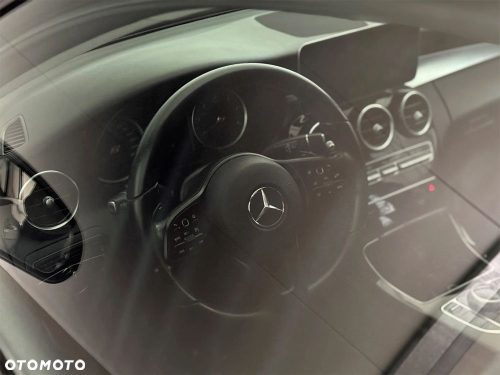 Mercedes-Benz Klasa C 200 d 9G-TRONIC - 25