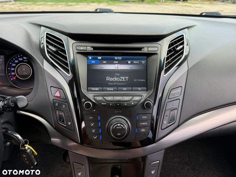 Hyundai i40 Kombi blue 1.6 Family+ - 15