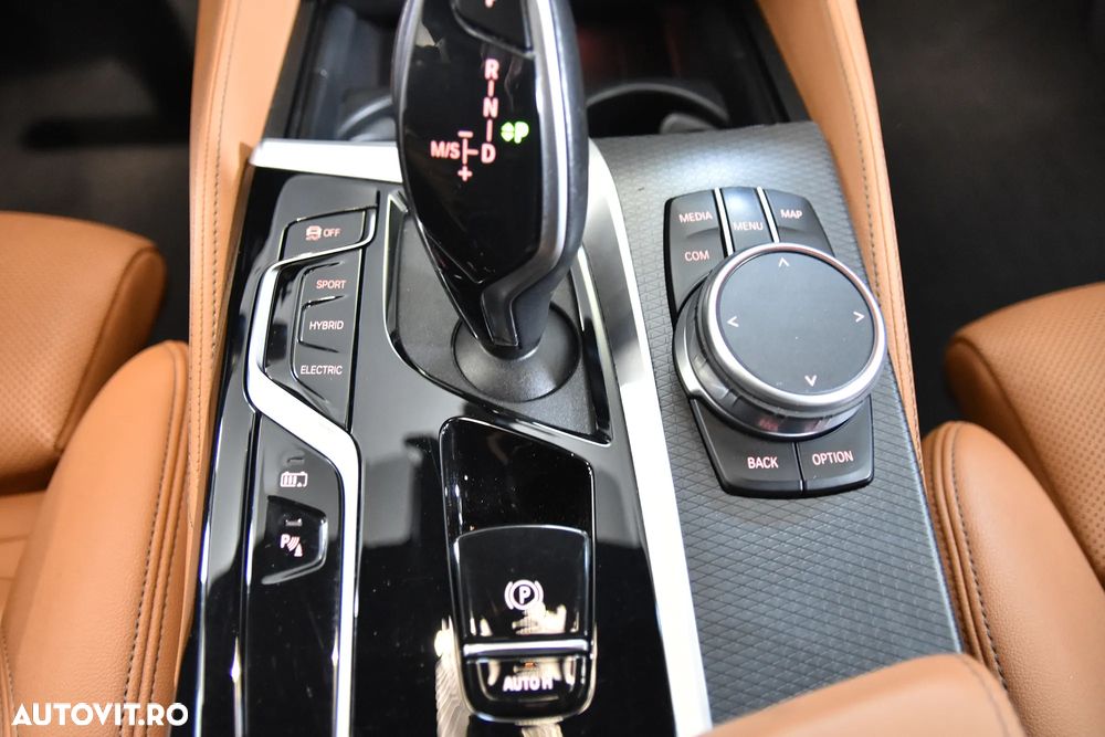 BMW Seria 5 530e Aut. M Sport Edition - 17