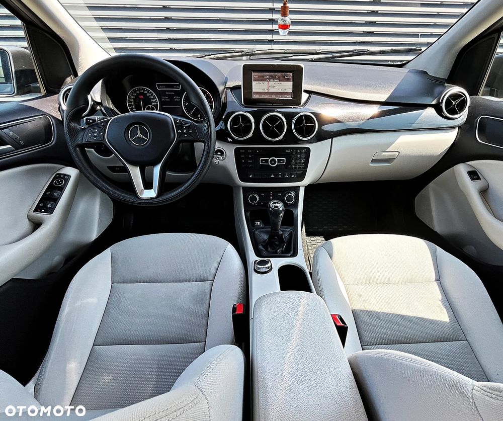 Mercedes-Benz Klasa B 180 d BlueEFFICIENCY Edition Style - 10