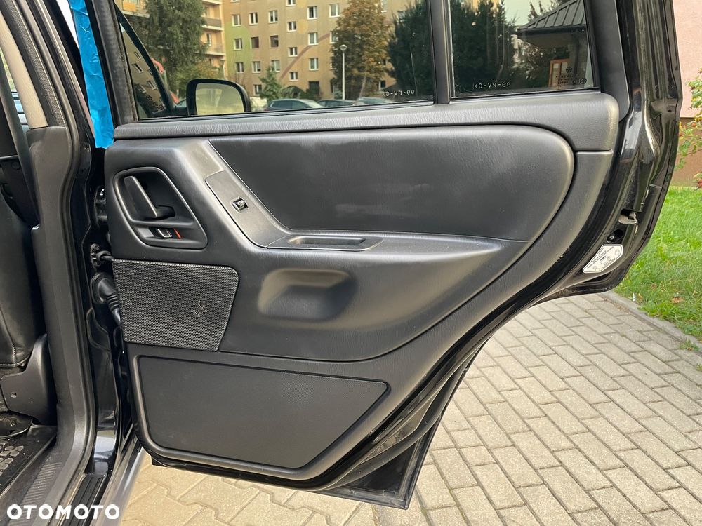 Jeep Grand Cherokee - 22