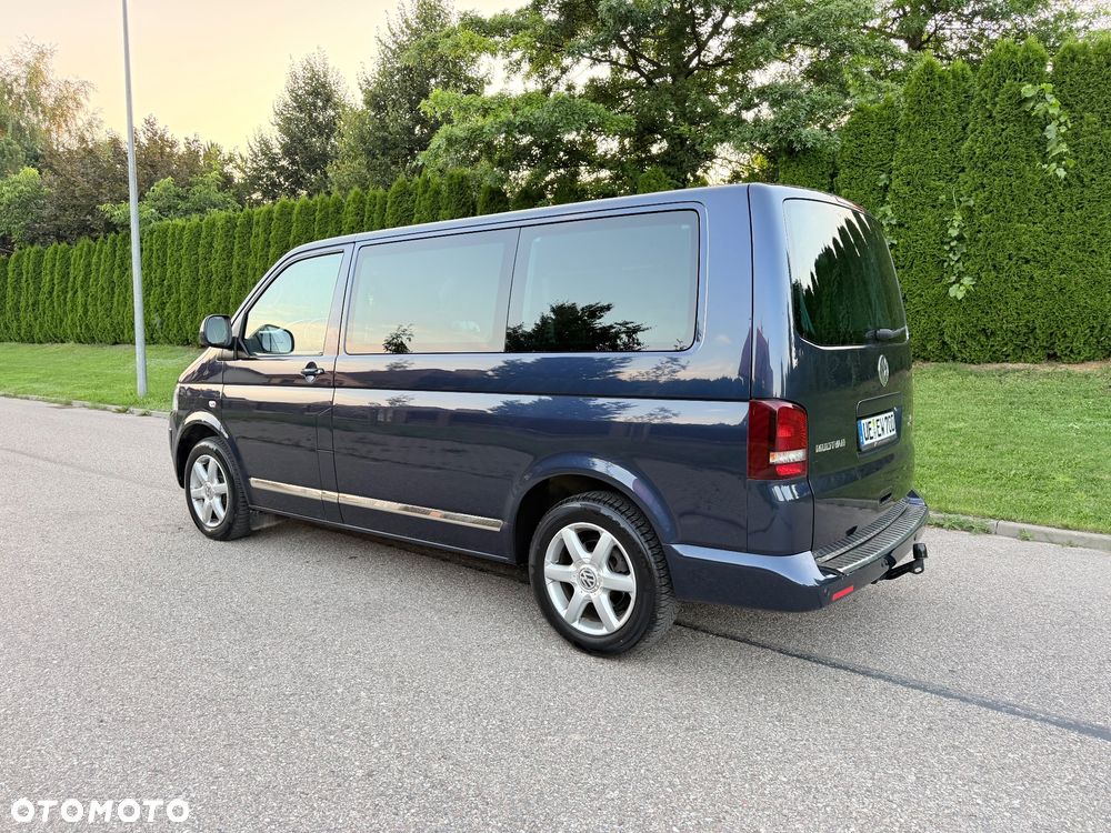 Volkswagen Multivan - 24