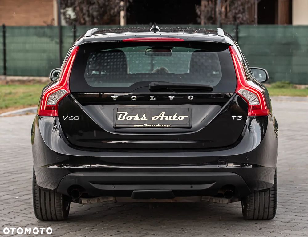 Volvo V60 T3 R-Design Summum - 11