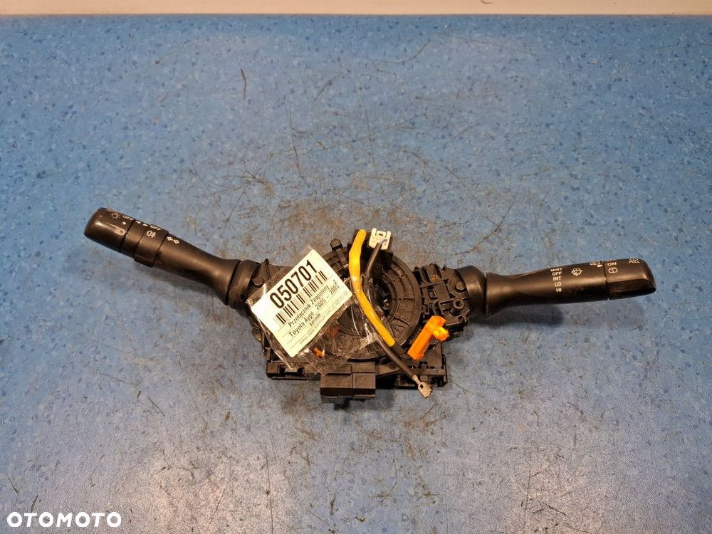TOYOTA AYGO I PRZEŁĄCZNIK ZESPOLONY - 1