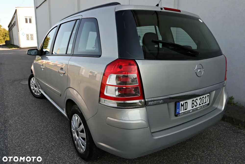 Opel Zafira - 15