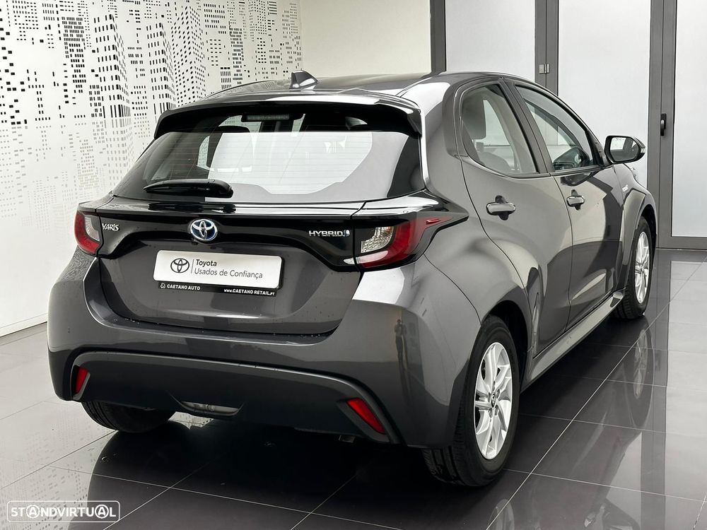 Toyota Yaris - 10