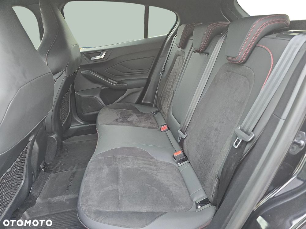 Ford Focus 2.3 EcoBoost ST - 16