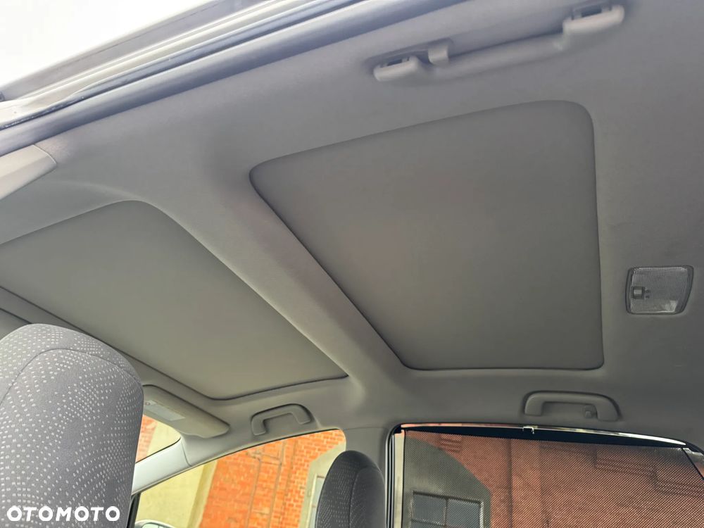 Toyota Prius+ (Hybrid) Comfort - 27