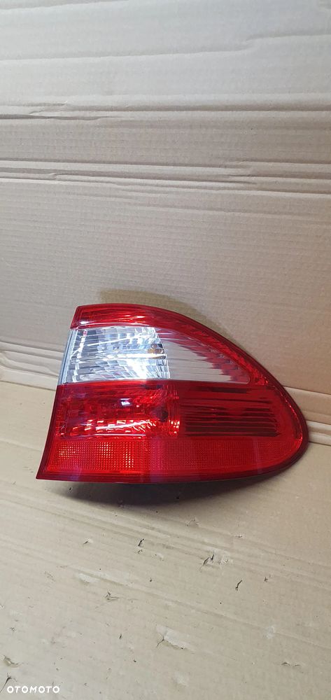 Lampa prawy tył tylna prawa Mercedes E-Klasa W211 Kombi A2118201264 - 2